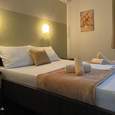 La Pietra Family Hotel Меджугорье Номер фото