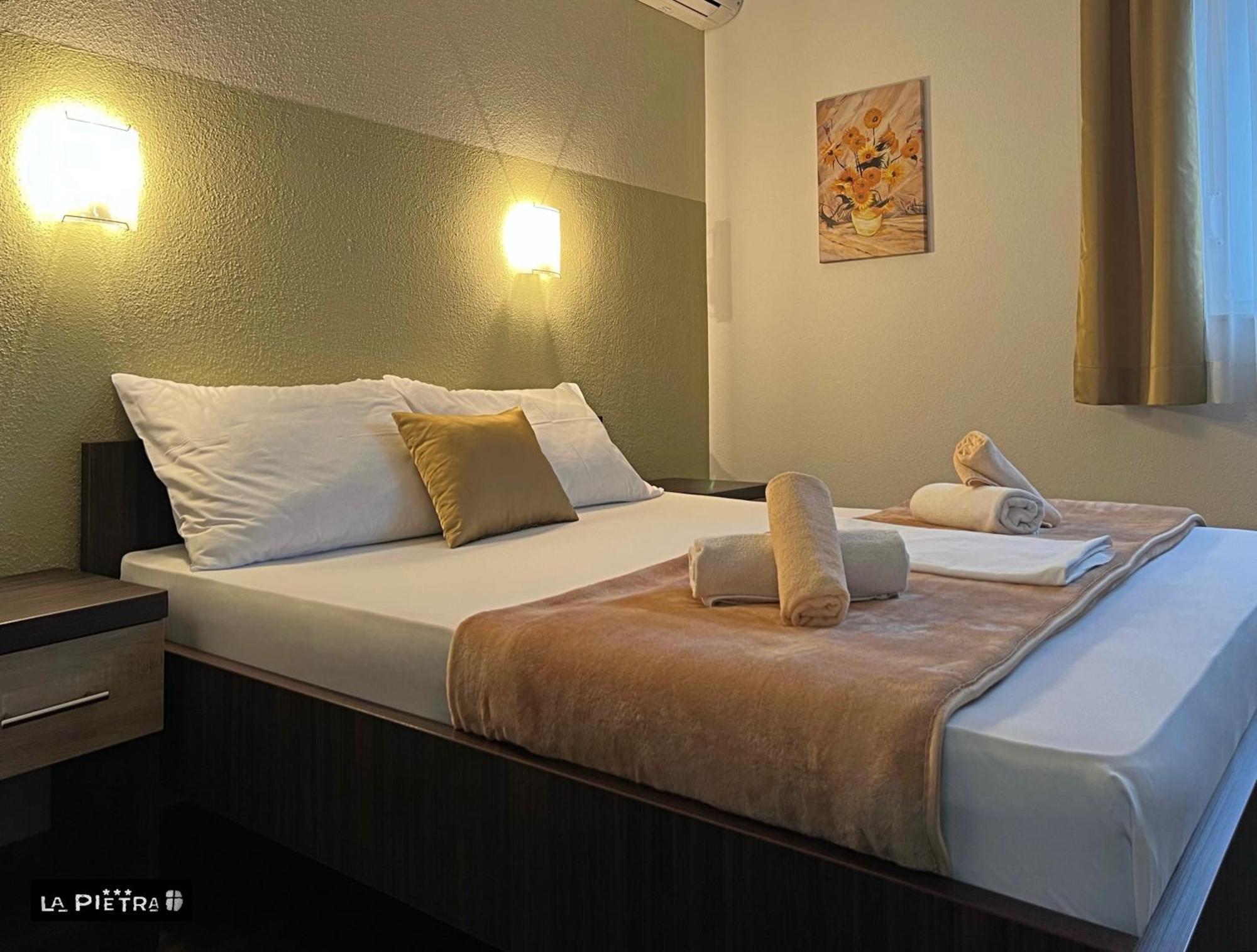 La Pietra Family Hotel Меджугорье Номер фото